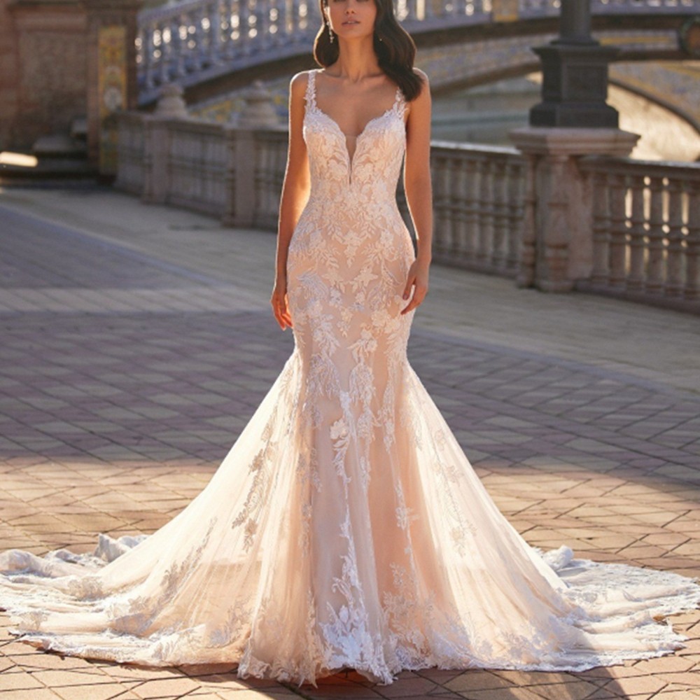 Elegant Fit Flare Lace Wedding Dresses Buttons Ivory Champagne Top Quality