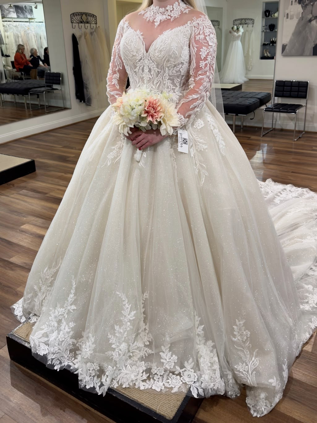 Wedding Dresses High Neck Lace Applique Long Sleeve Sweep Train Bridal Gowns