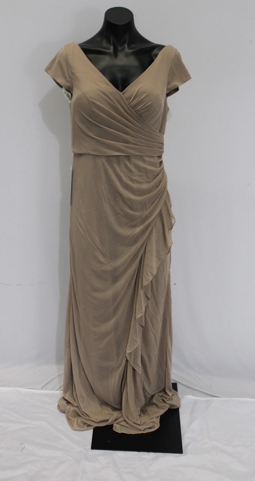 Azazie Women’s Mermaid V-Neck Pleated Mesh Dress AP2 Taupe Size: A10 NWT