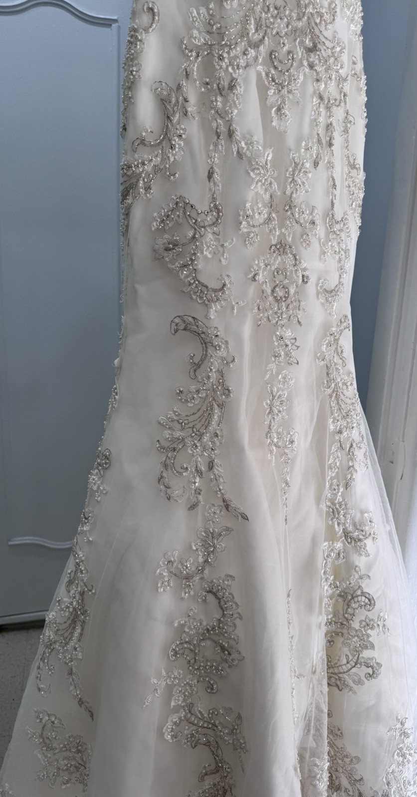 Women’s Size 6 US 0 Wedding Dress Custom Made With hoop skirt & Veil