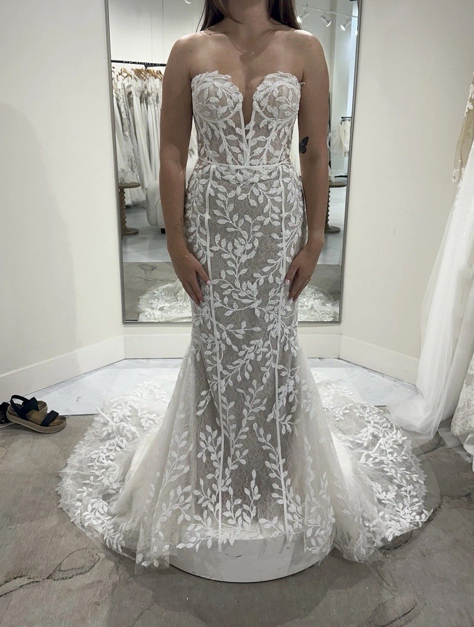 White Lace Wedding Dress PEN LIV NOT ALTERED! Size US6