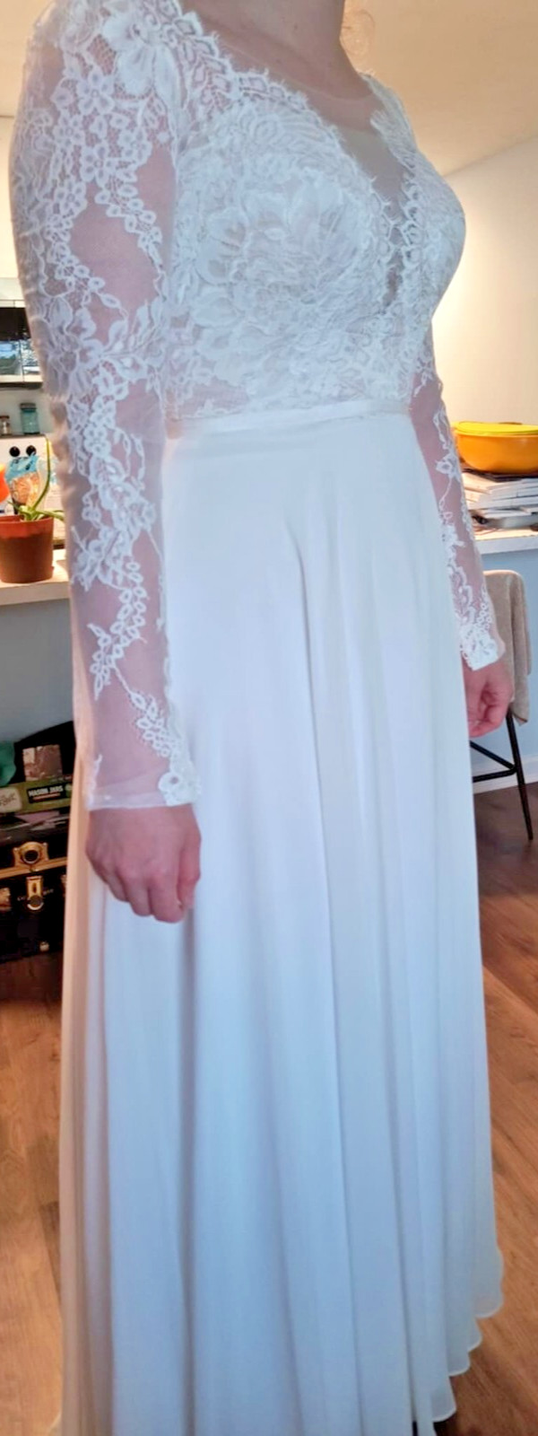 Davids Bridal Wedding Dress Long Sleeve Lace Chiffon A-Line Modest White