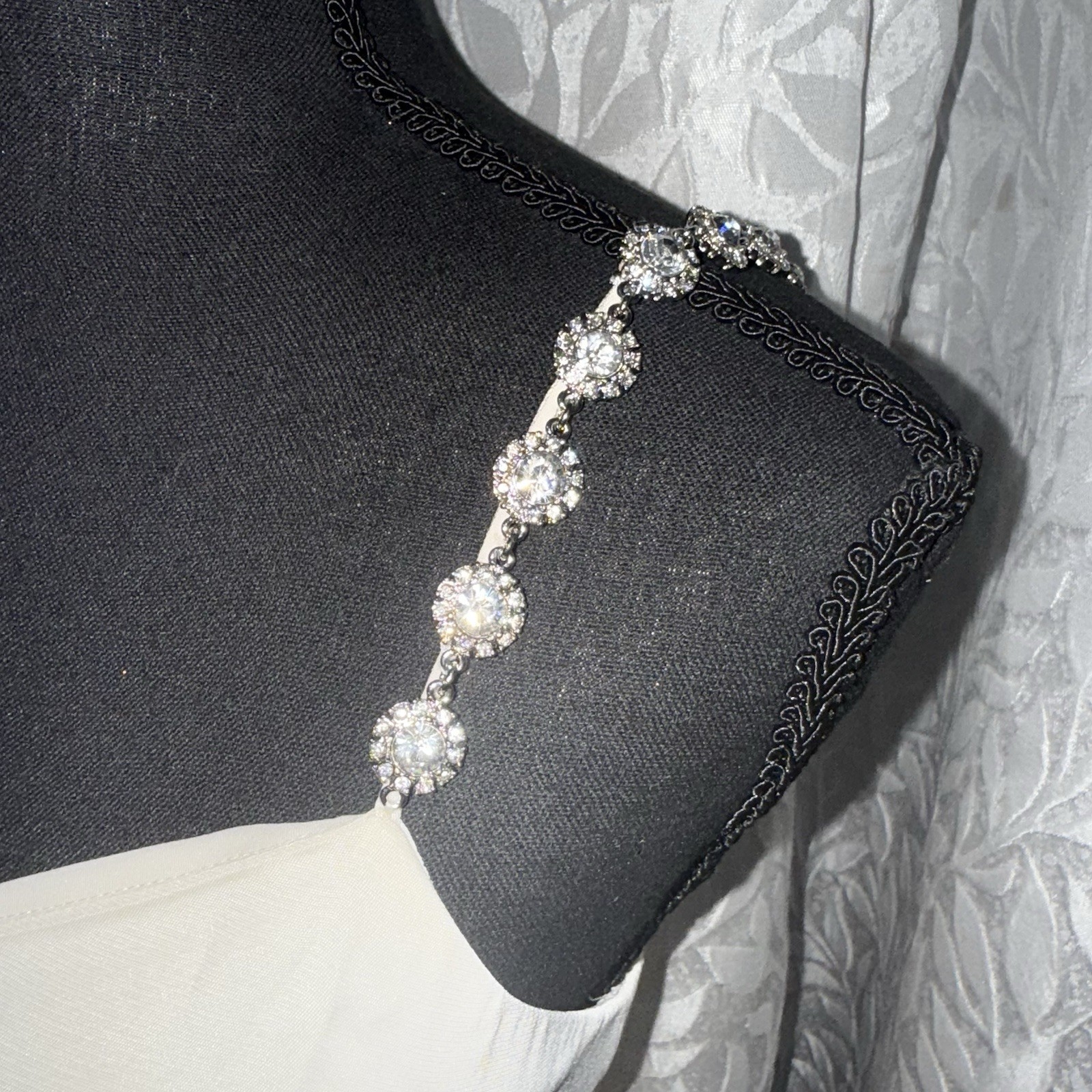 Ann Taylor Long Formal Wedding Bridal White Ivory With Silver Straps deess
