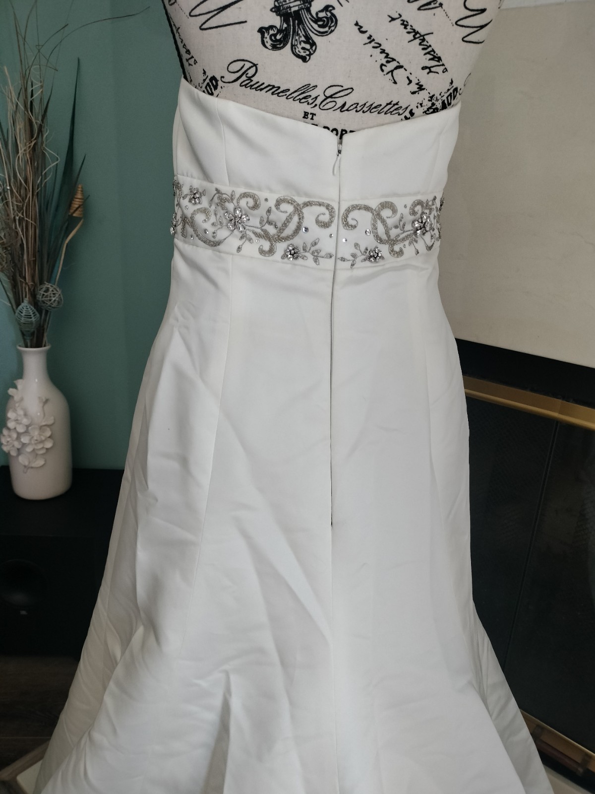 Wtoo Brides by Watters Strapless Wedding Gown Size 10 NWT Beaded Waist Ivory