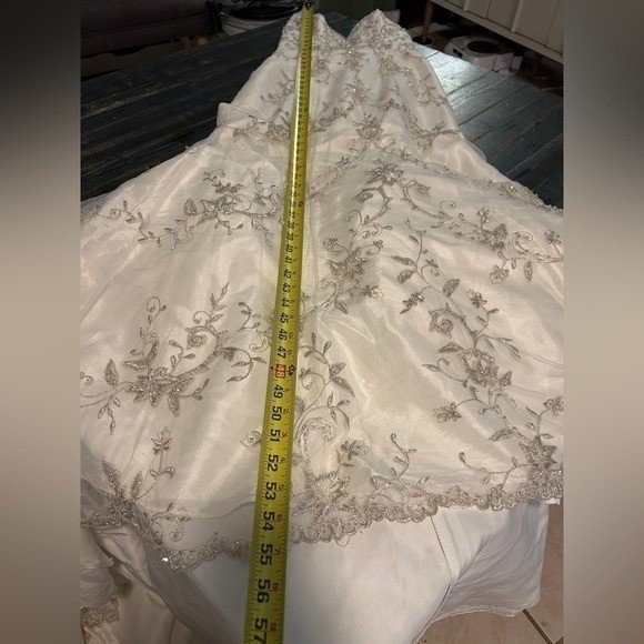 Mori Lee Madeline Gardner Wedding Dress White Embroidered Halter Mermaid Bridal