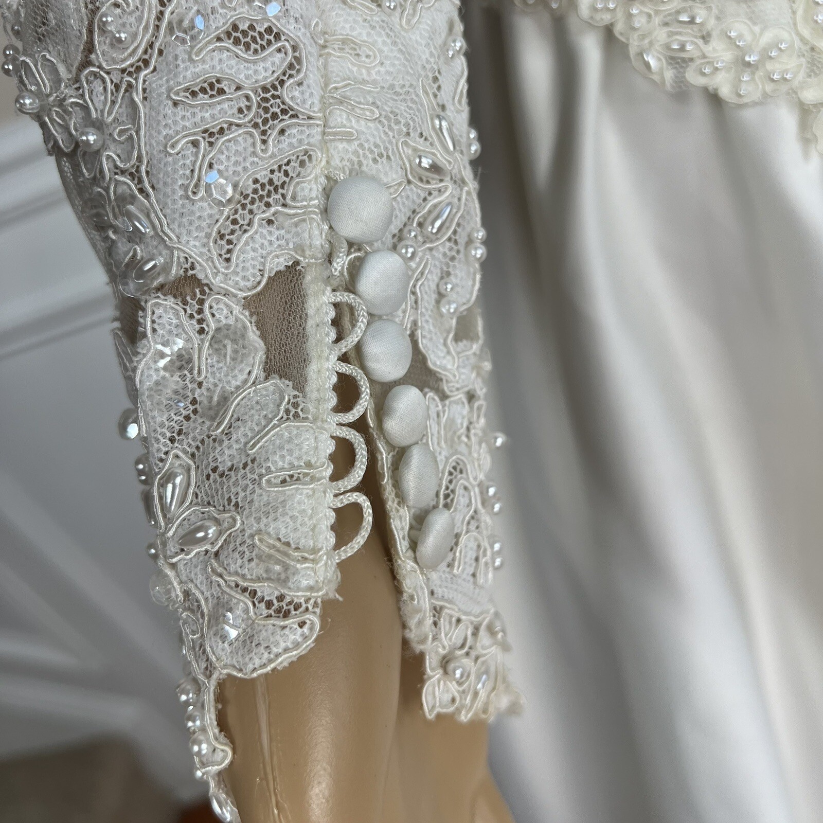 Oleg Cassini Wedding Dress Size 8 Off White Beaded Bodice Long Sleeves Trumpet