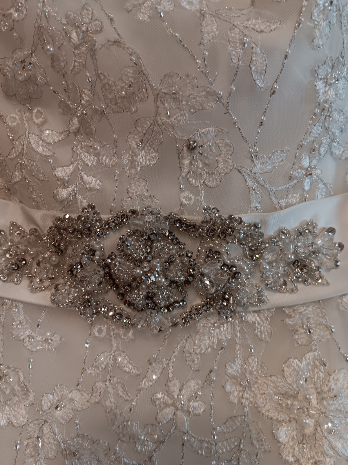 Mori Lee Wedding dress Embroided size 12 Pearl