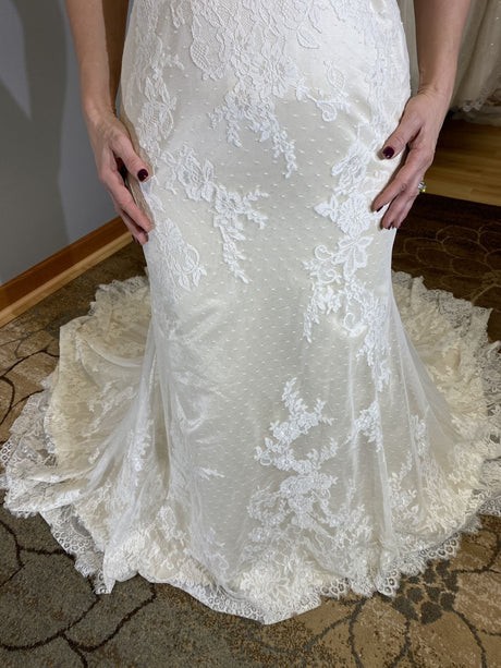 Matthew Christopher Violet Wedding Dress 8-12 Champange Silk Lace Keyhole