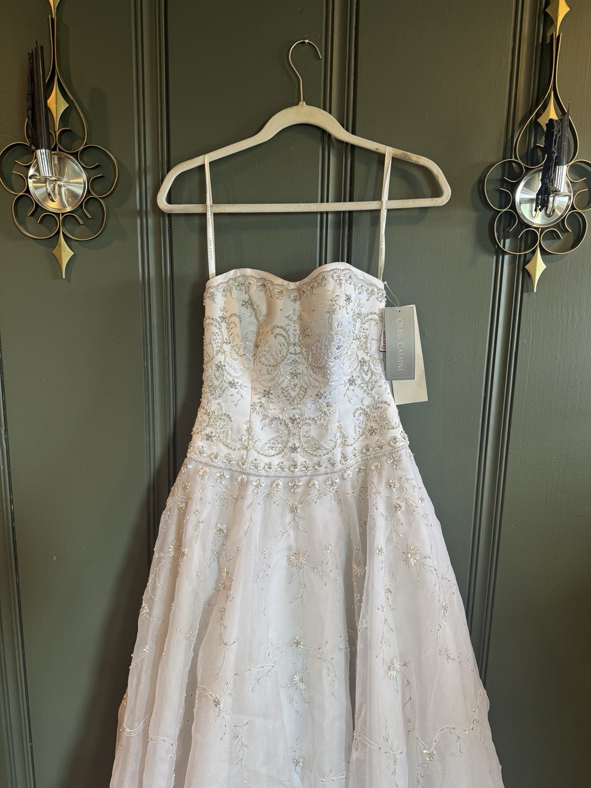 NWT Oleg Cassini White Wedding Dress Size 2 Petite with Gorgeous Beading