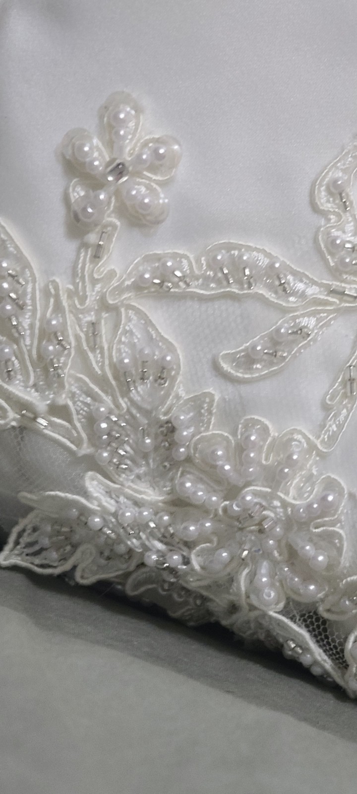 PC Mary’s wedding gown beautiful sweetheart neckline strapless