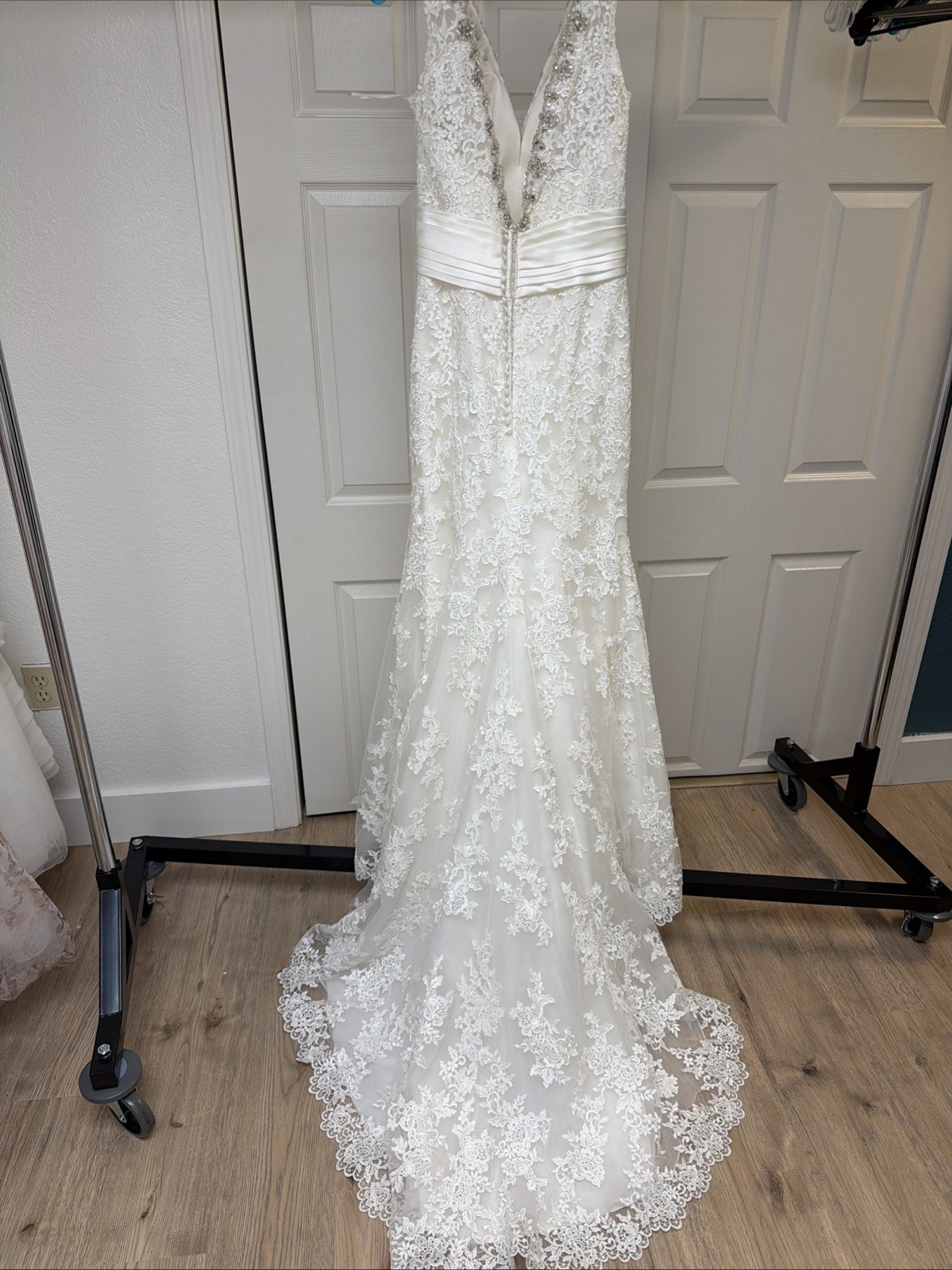 Vintage Morilee Size 8 Ivory Fit, And Flare Wedding Gown ￼
