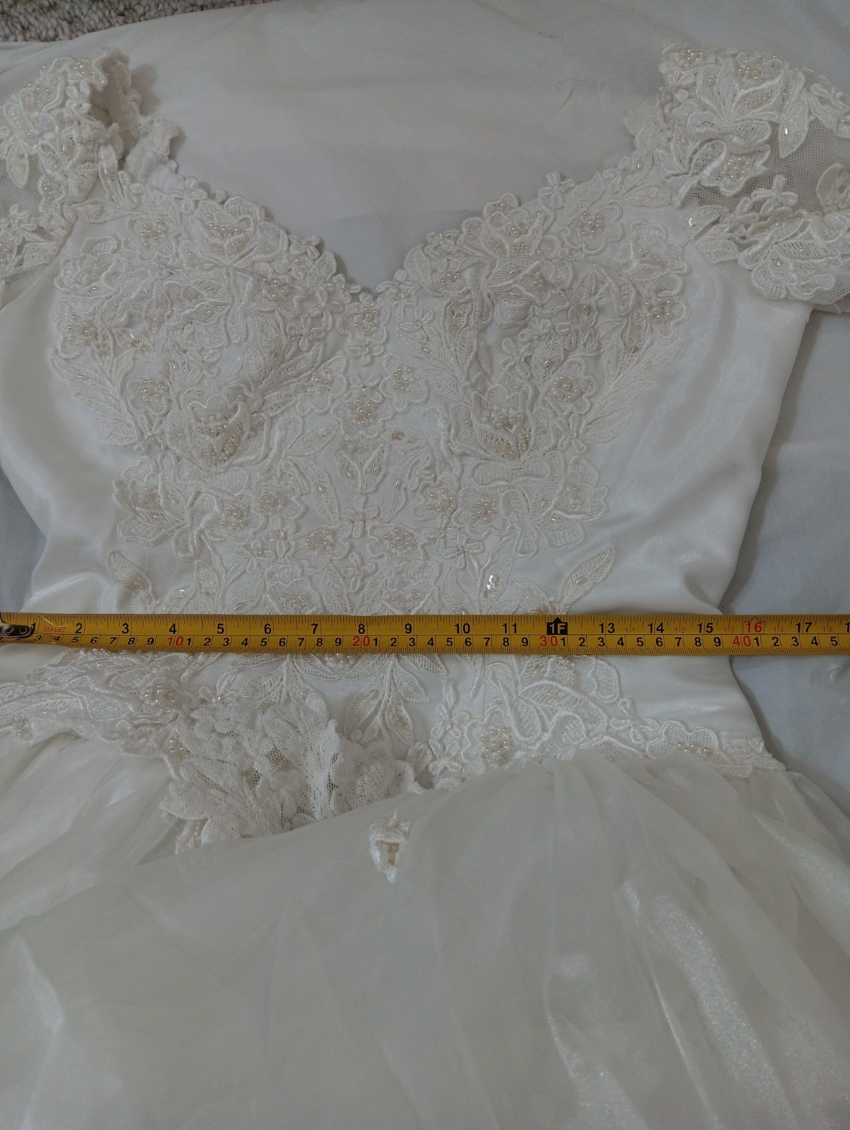 Mori Lee Women’s Mon Cheri wedding dress beaded bodice with a Sweetheart Size 16