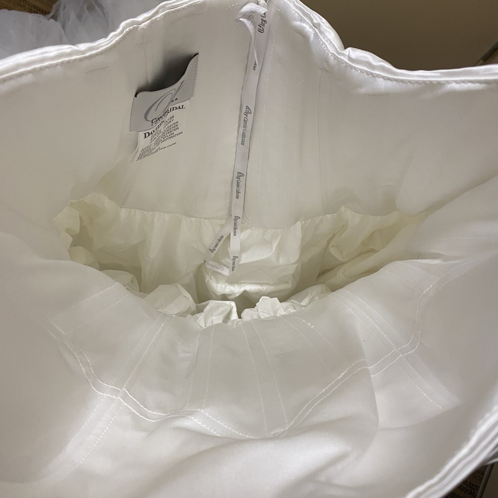 Oleg Cassini Wedding Dress size 6
