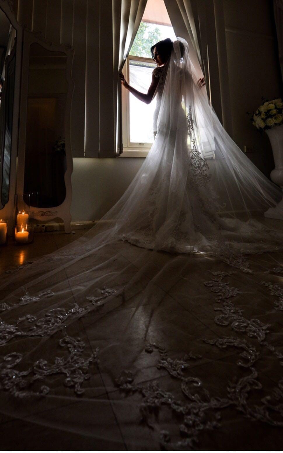 Women’s Size 6 US 0 Wedding Dress Custom Made With hoop skirt & Veil