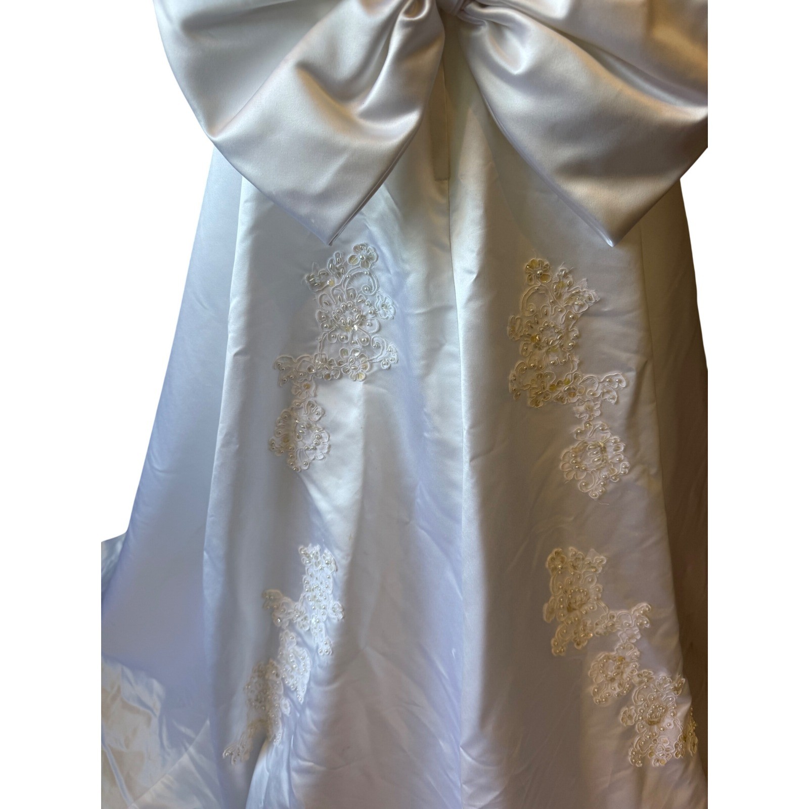 Vintage Mori Lee White Beaded Bow Wedding Dress Size 12 Off The Shoulder V Neck
