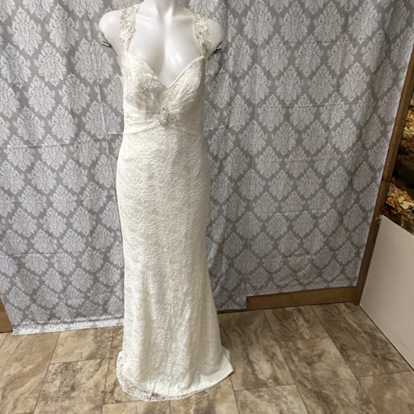 Mary’s Ivory Lace Beaded Sleeveless Mermaid Wedding Dress V Neck Size 10 Lot#9