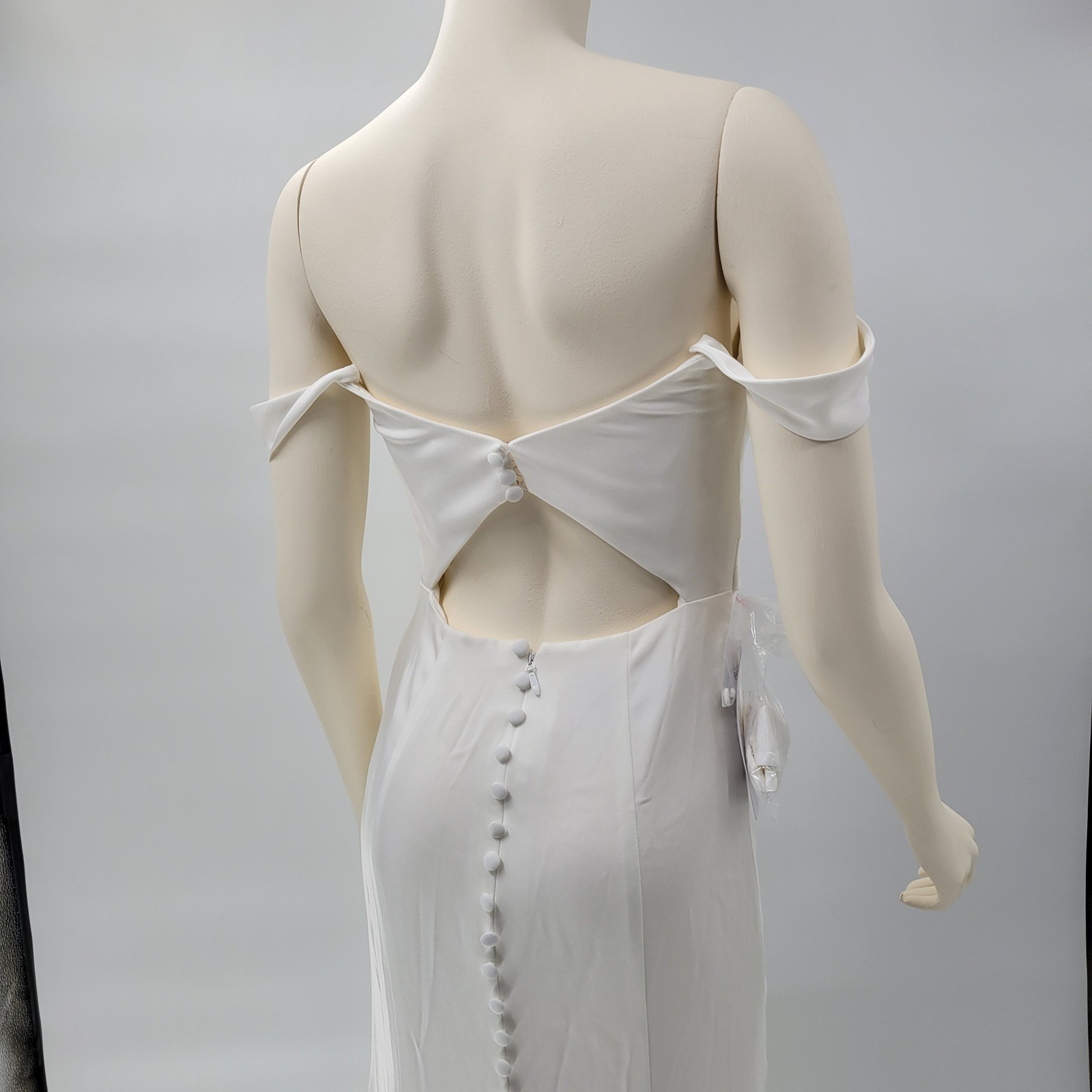 AZAZIE Moonlight Wedding Dress 04 Diamond White Off Shoulder Ruched Button Back