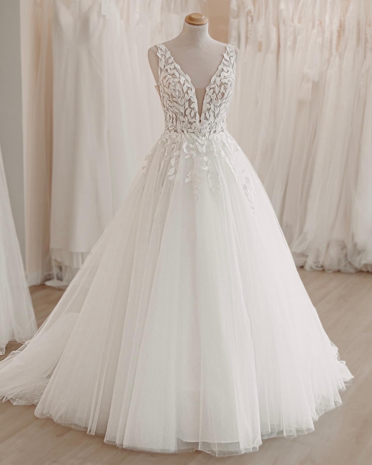 Princess Leaf Lace Wedding Dress 34 36 38 40 42 44 46 48 Plus Size Strappy