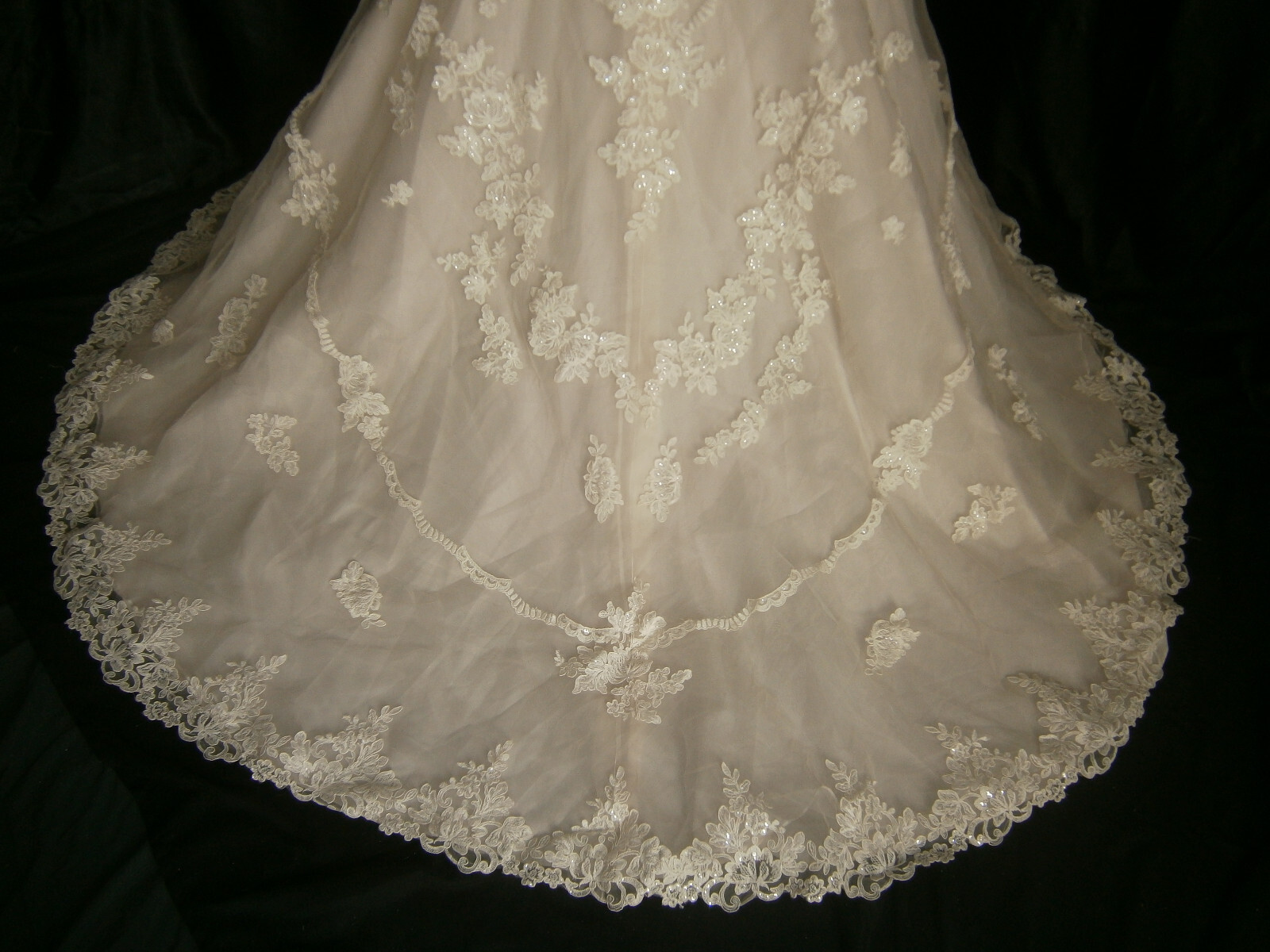 Essense of Australia D2002 Wedding Dress 12 Ivory Blush llusion Sparkle Sequins