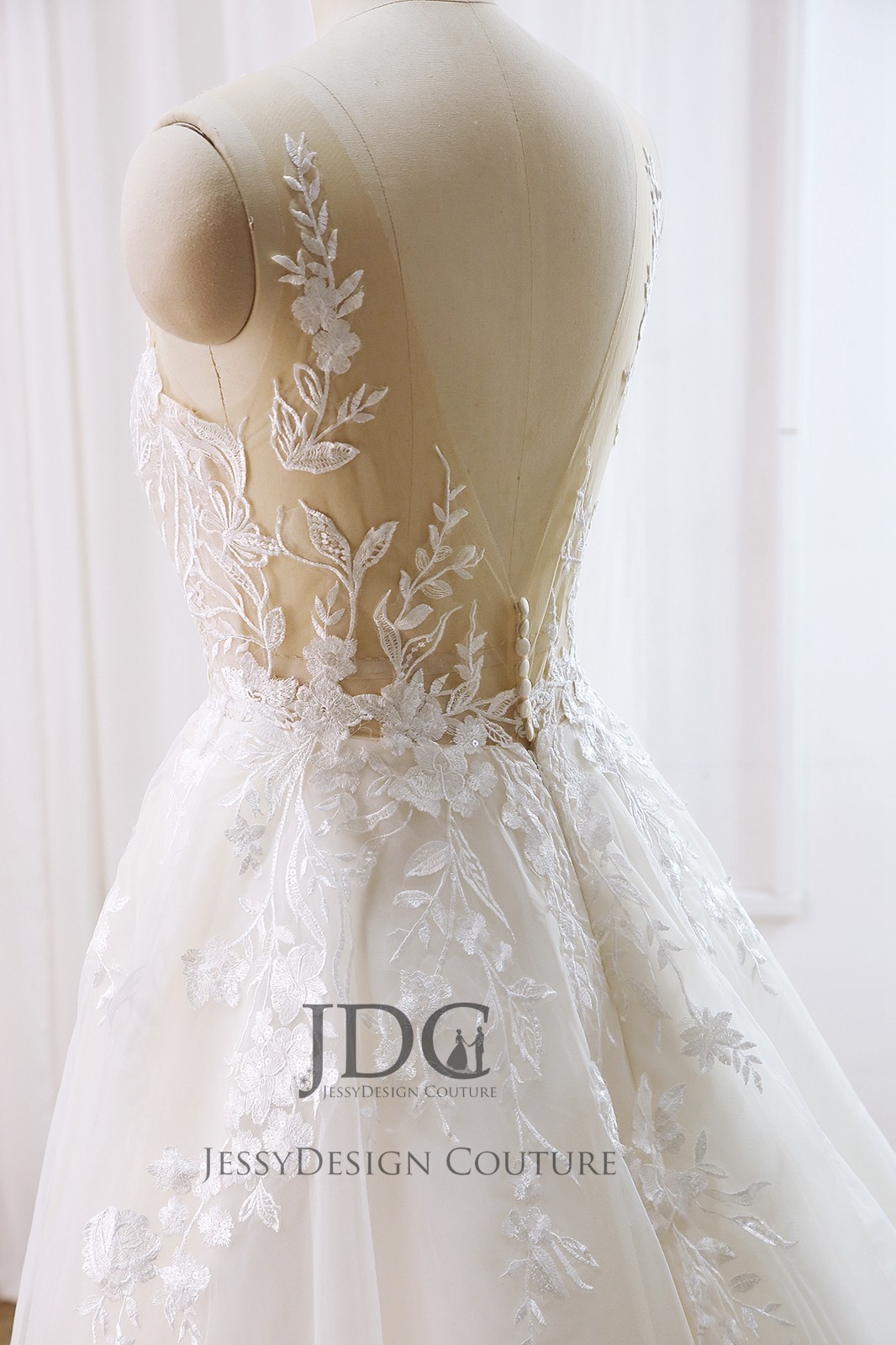 Airy glitter lace wedding dress wedding dress 32-60 straps ivory crystals