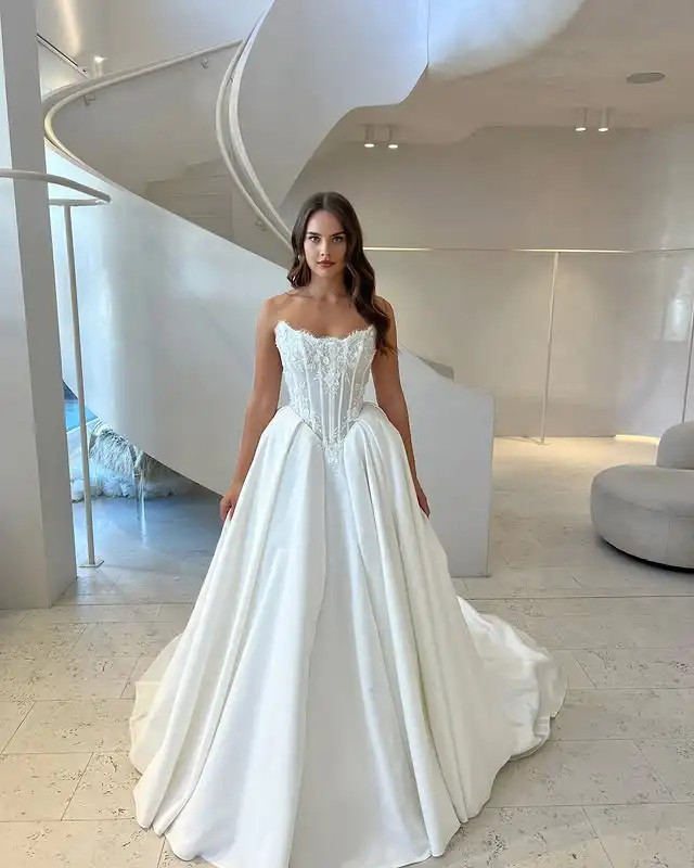Luxurious Scoop Neckling Lace Bodice Satin A Line Wedding Dresses Custom Made