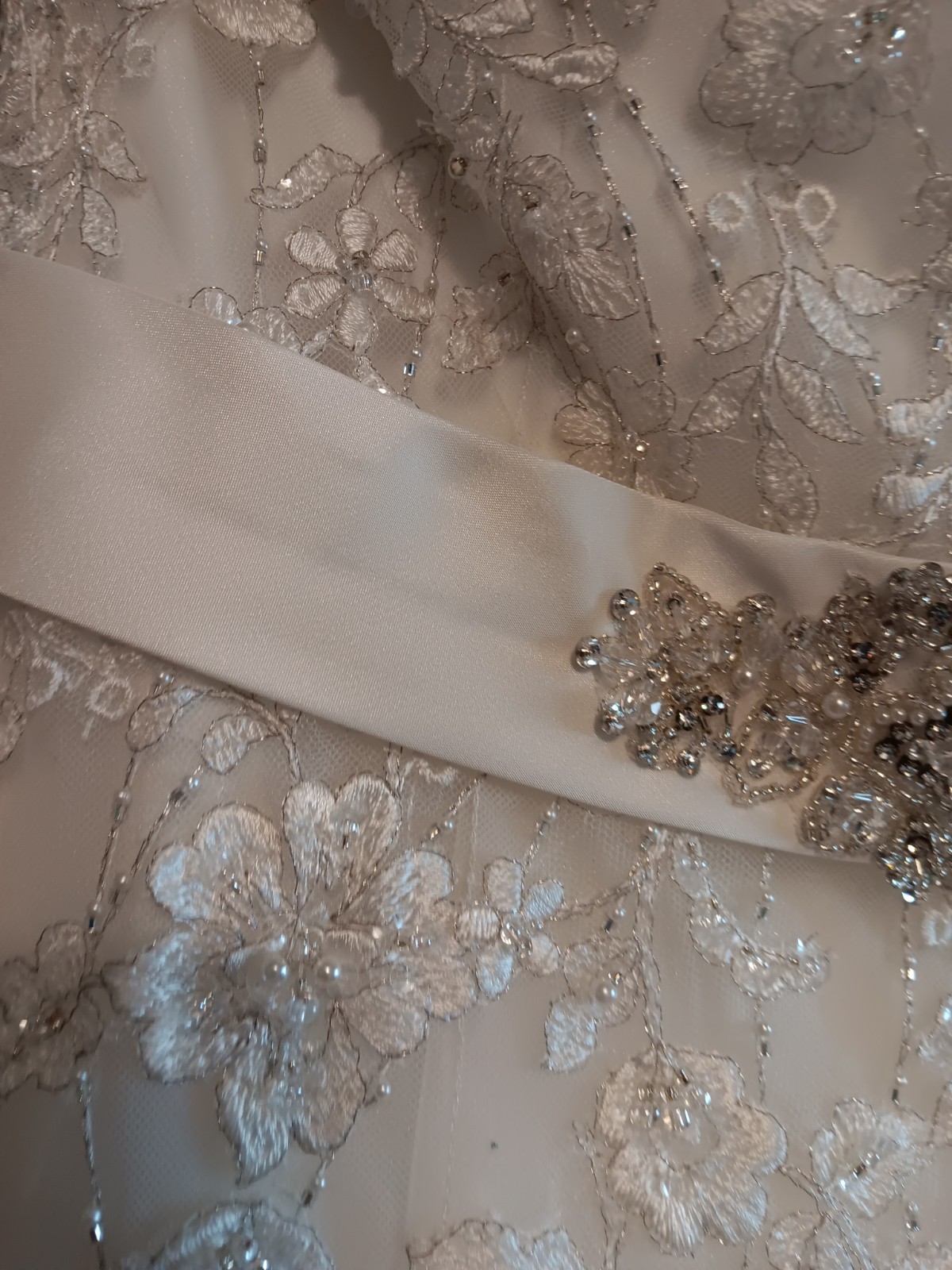 Mori Lee Wedding dress Embroided size 12 Pearl