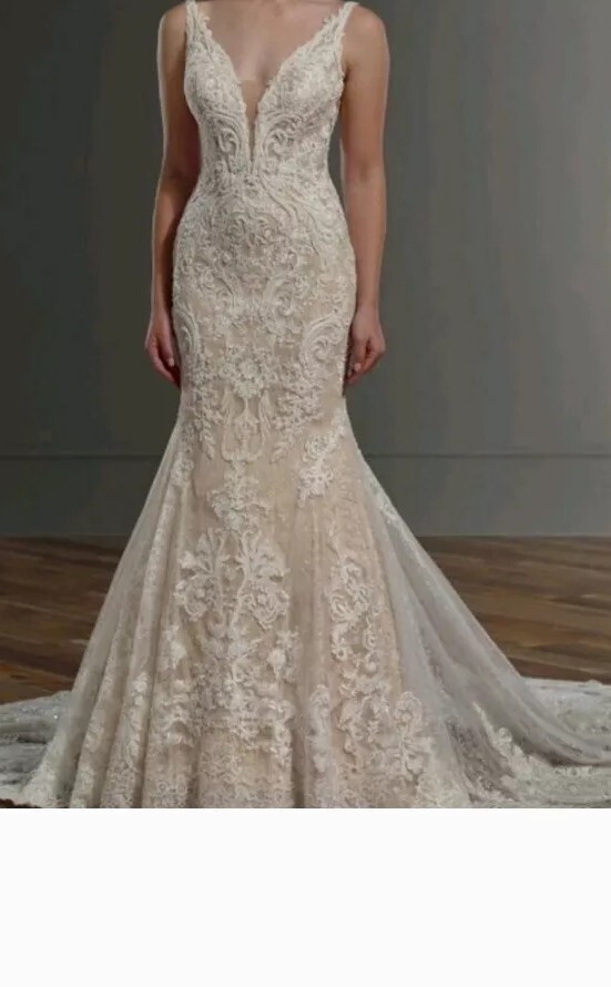 Wedding Gown. Martina Liana
