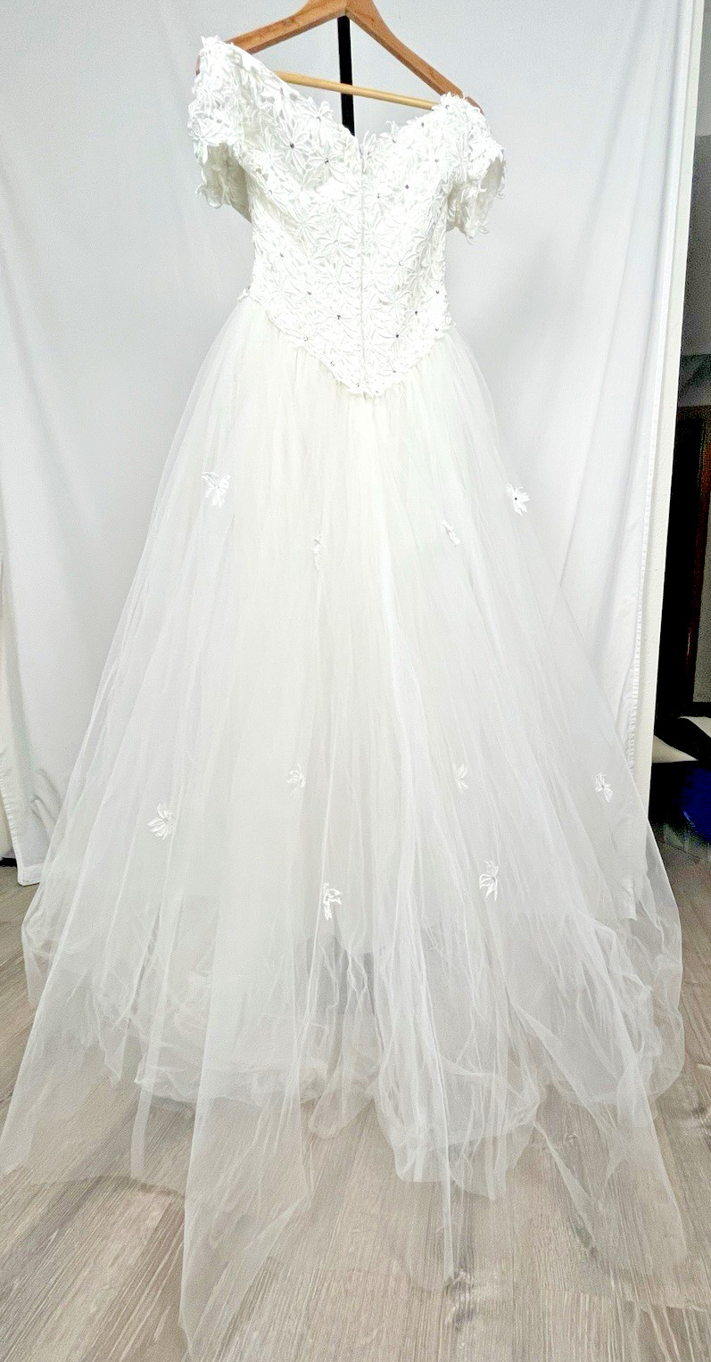 Vintage White Ball Gown Wedding Dress 6 Princess Off Shoulder Tulle Layers 90s