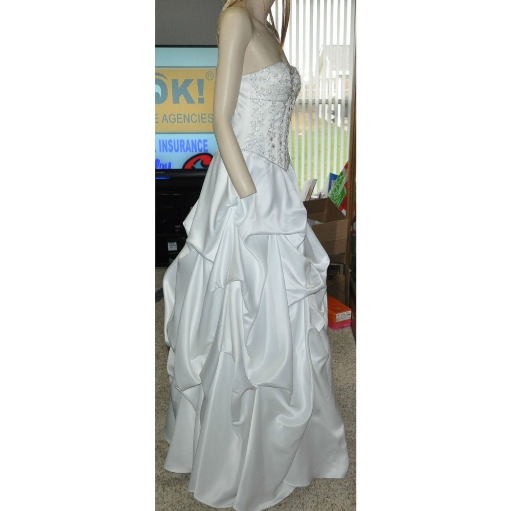 City Triangles Wedding Dress 3 Maxi White Sequin Beaded Diamonds Gathered Bottom