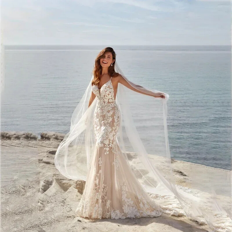 Bohemian Charming Wedding Dress Mermaid Spaghetti Straps Open Back Small Tail