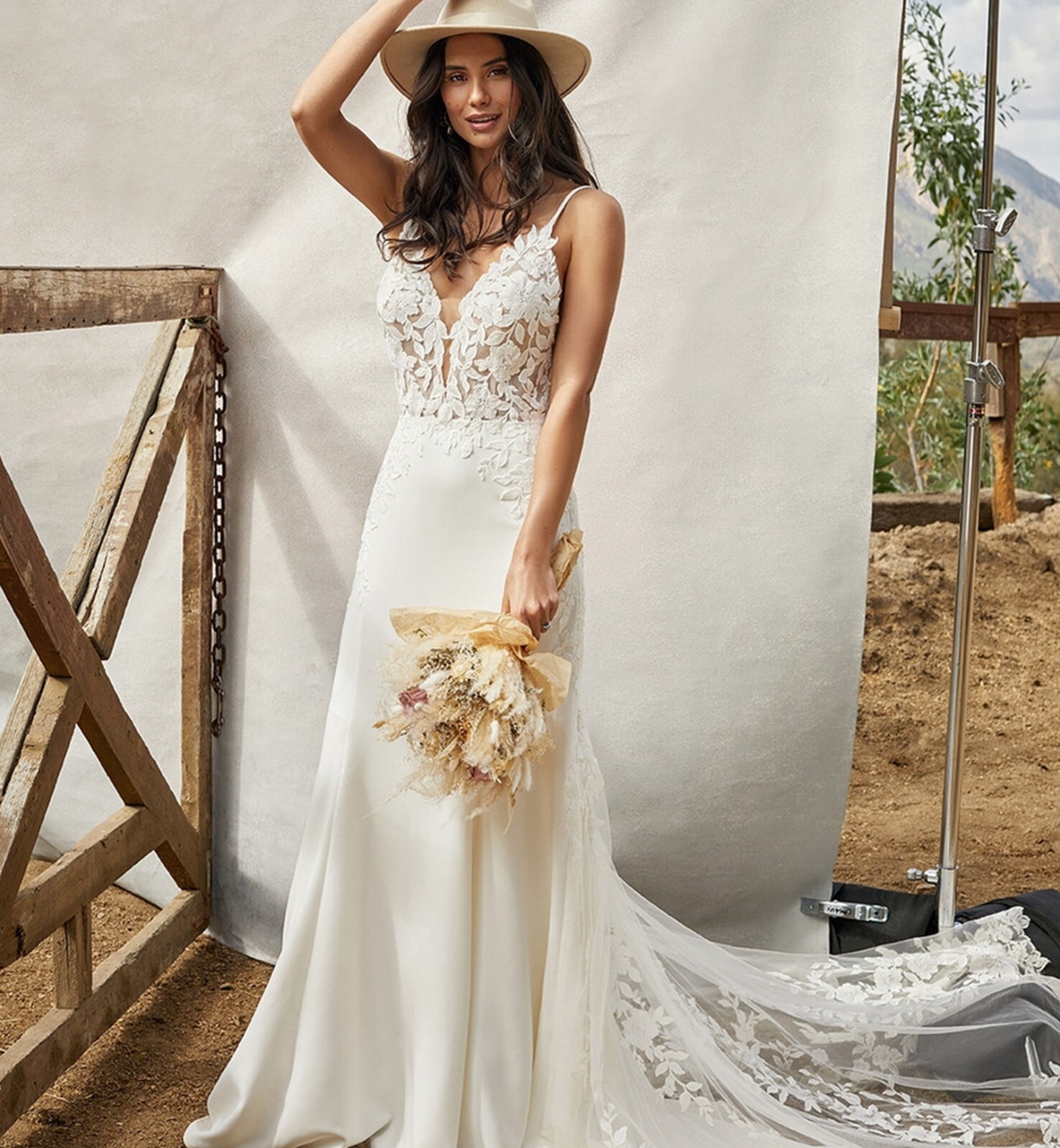 New Crepe lace Bridal Dress buttons Ivory Skin Straps Custom made w.Train