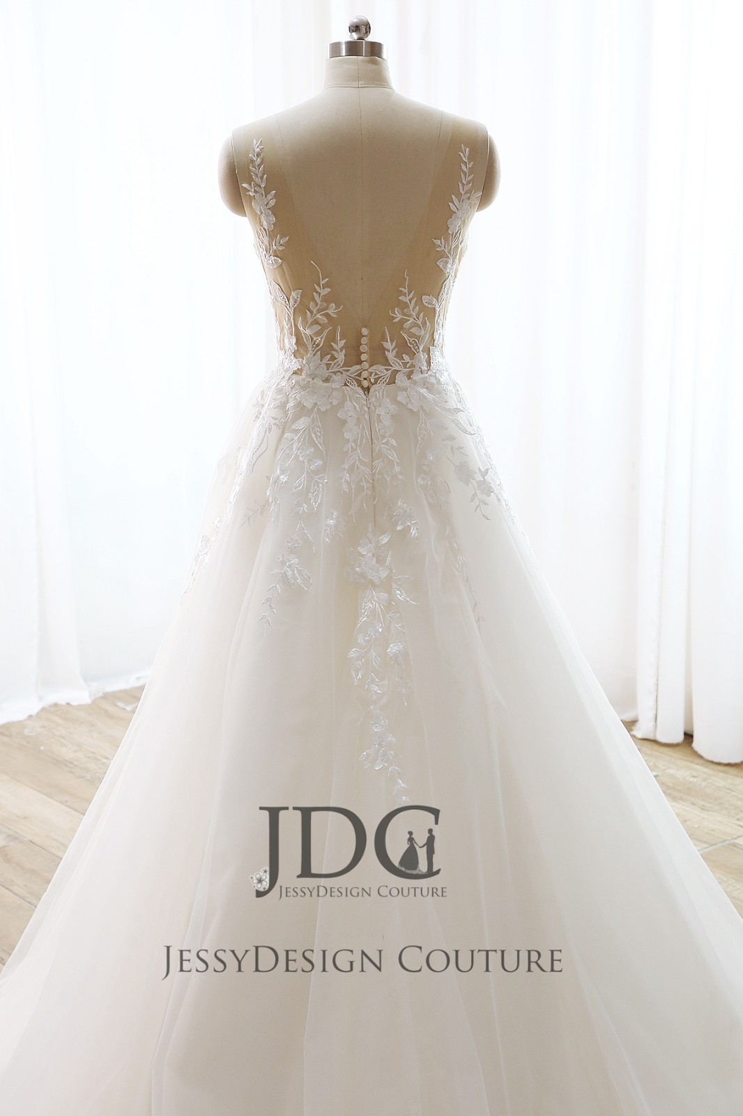 Airy glitter lace wedding dress wedding dress 32-60 straps ivory crystals