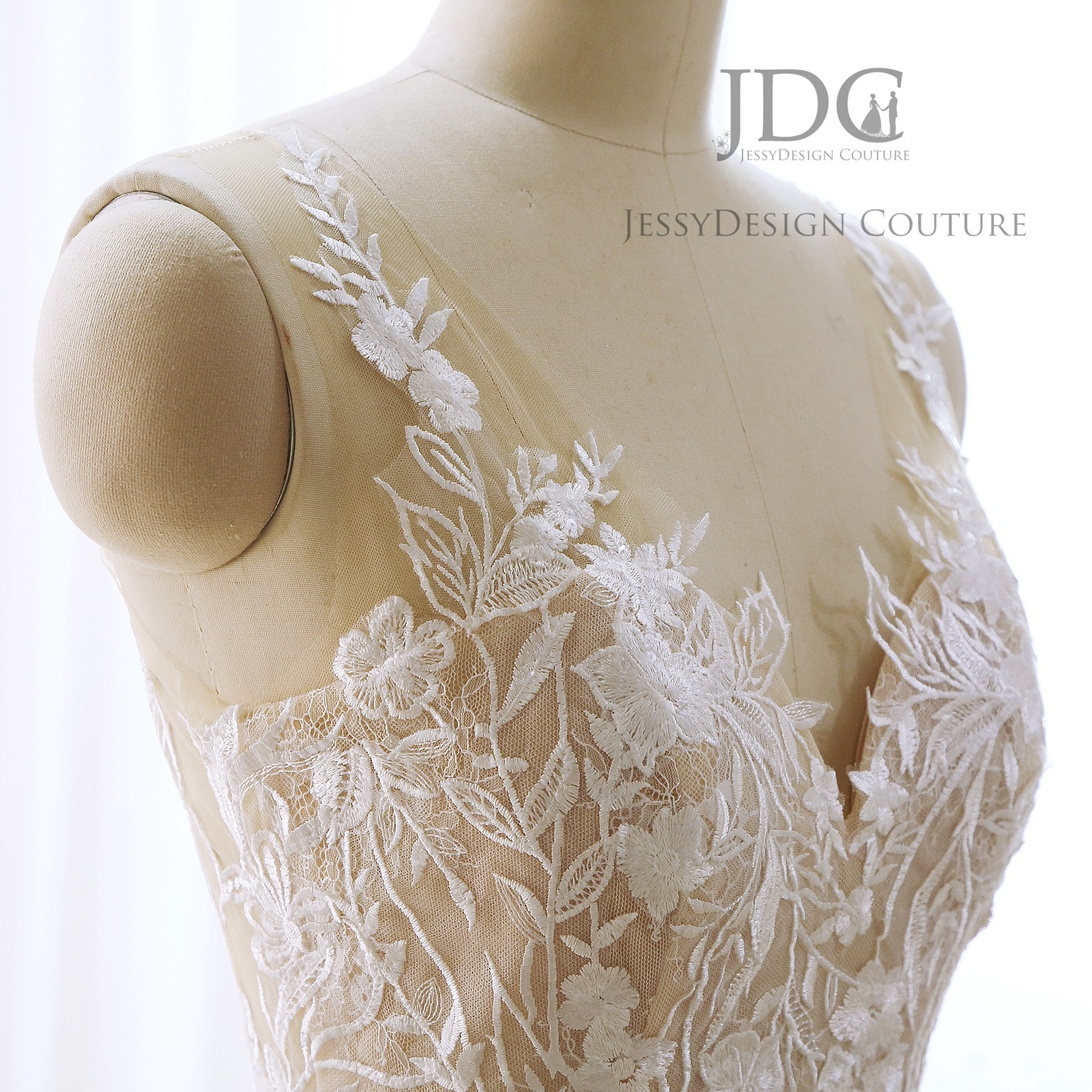 Airy glitter lace wedding dress wedding dress 32-60 straps ivory crystals