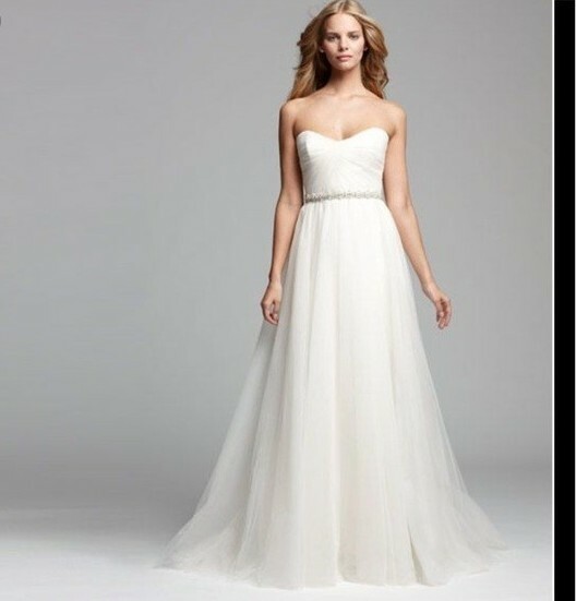 Nouvelle Amsale tulle embellished wedding dress Size 8 $2850