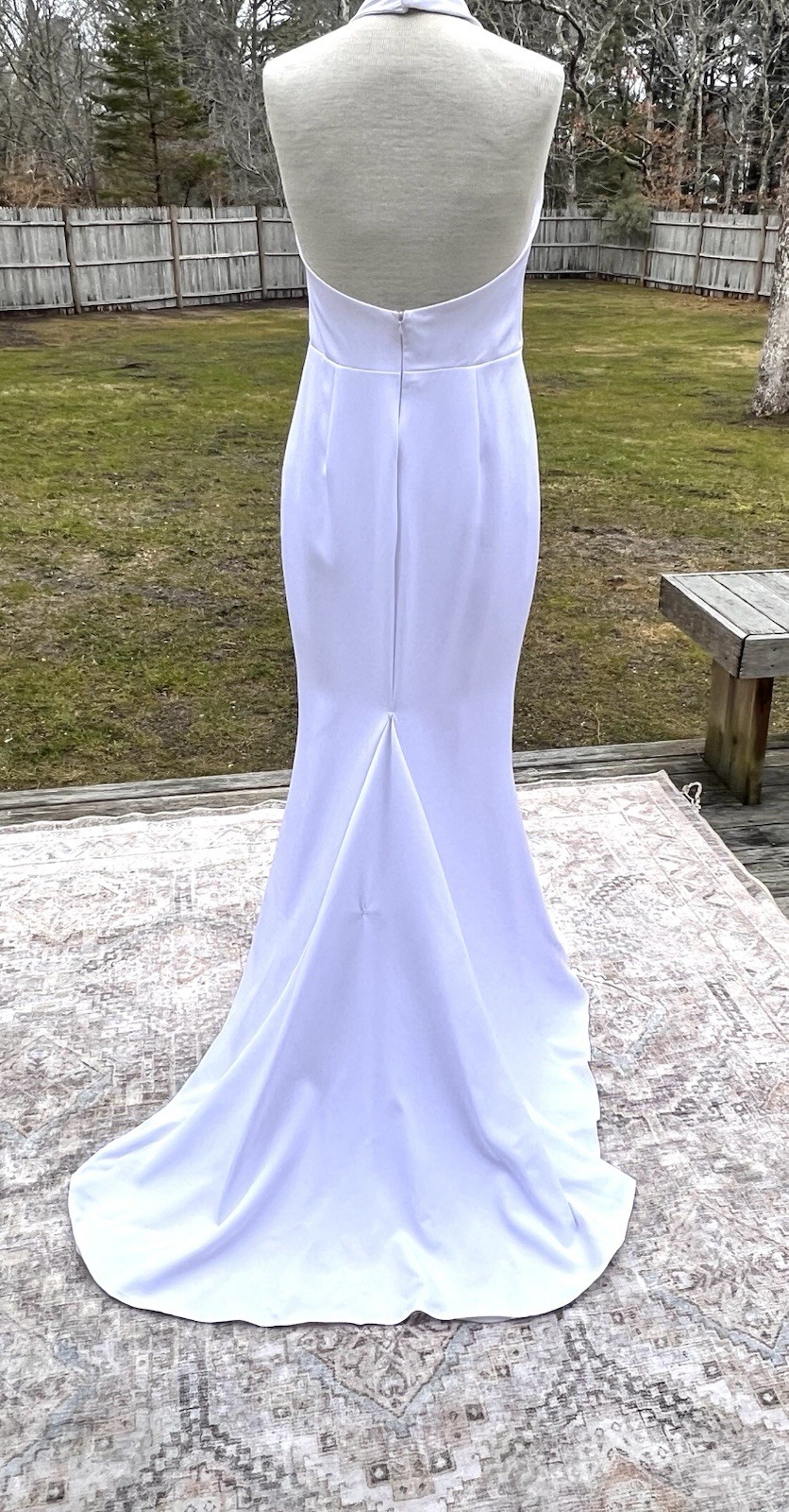 White Halter Neck Sleeveless Mermaid Trumpet Wedding Dress with Train