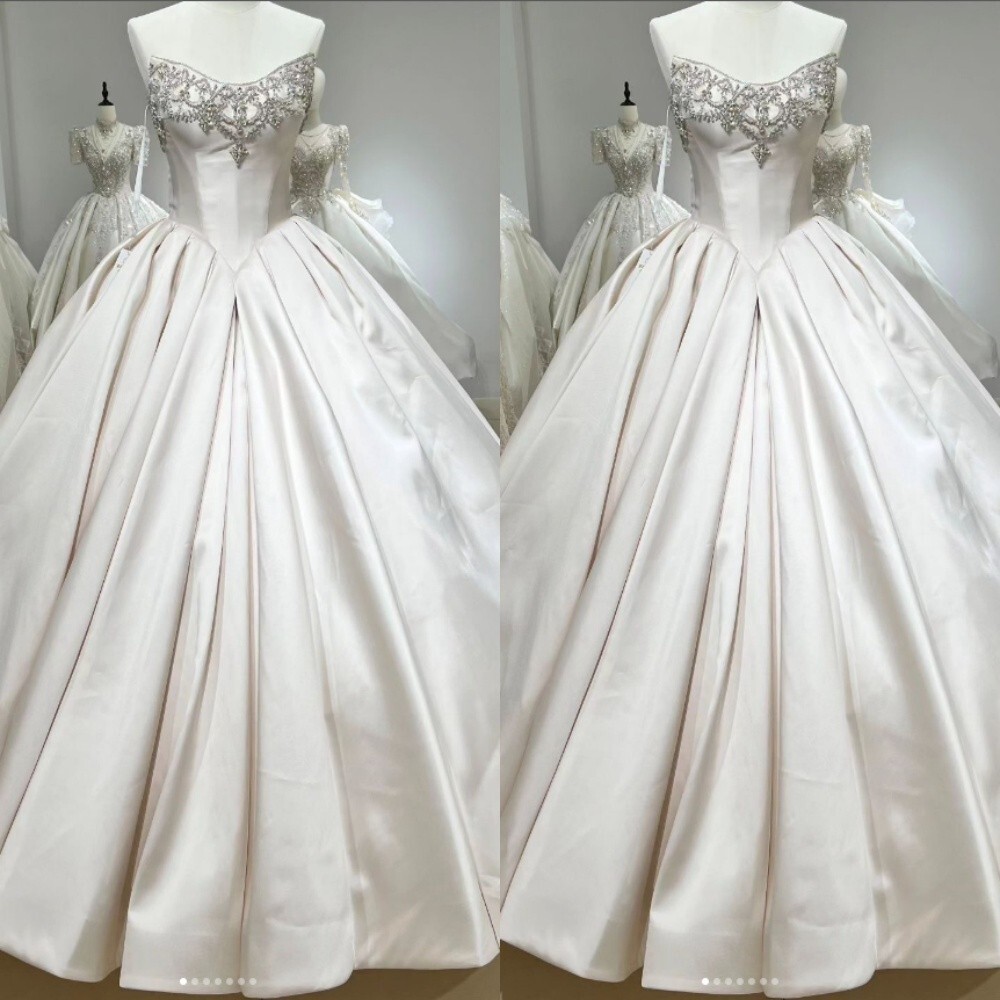 Luxury Wedding Dresses Strapless Beaded Sleeveless A Line Princess Bridal Gown