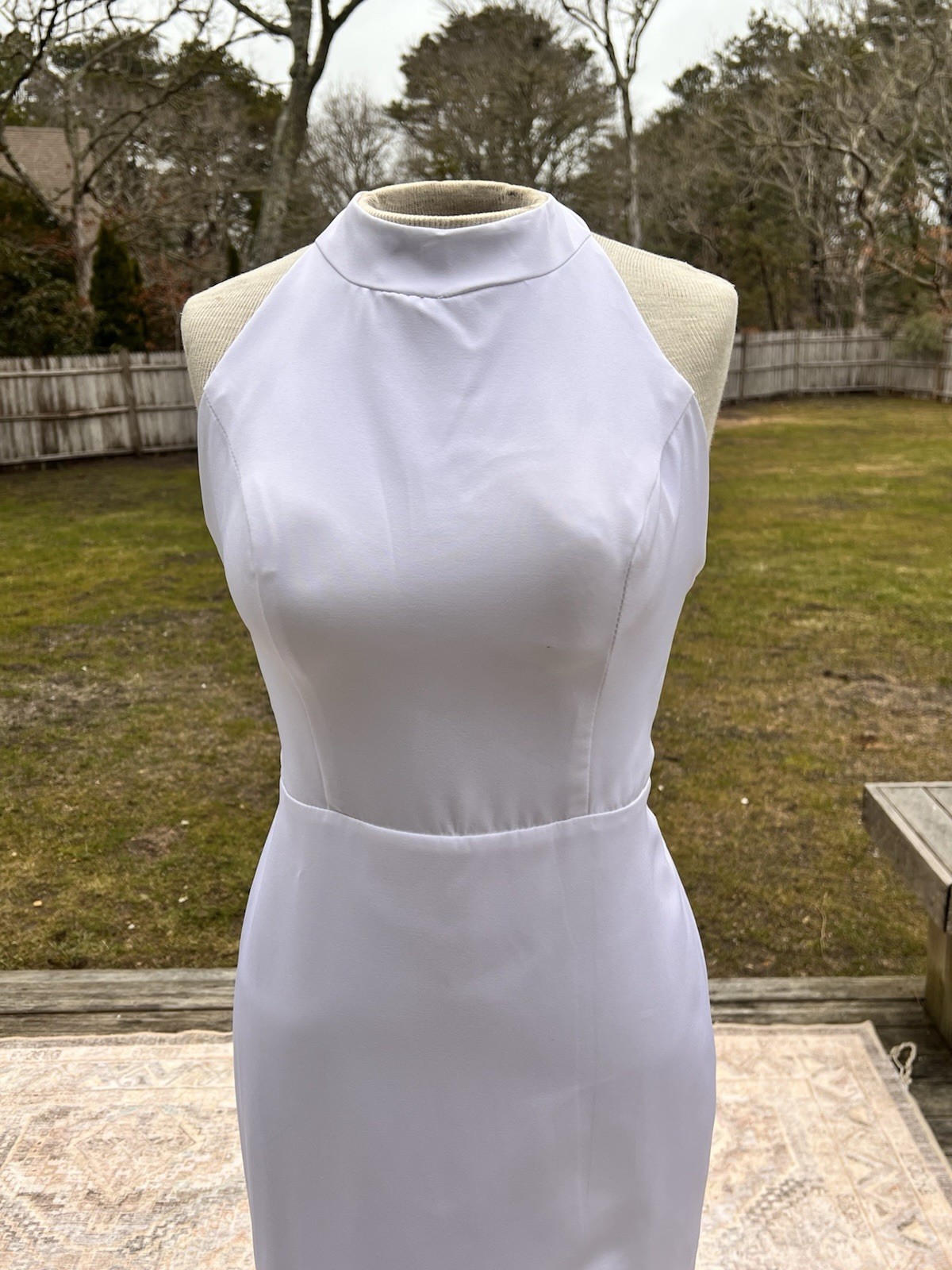White Halter Neck Sleeveless Mermaid Trumpet Wedding Dress with Train