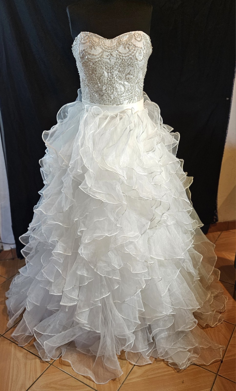Heavily Beaded Strapless Wedding Dress Custom Size 6 Ruffled Tulle Skirt