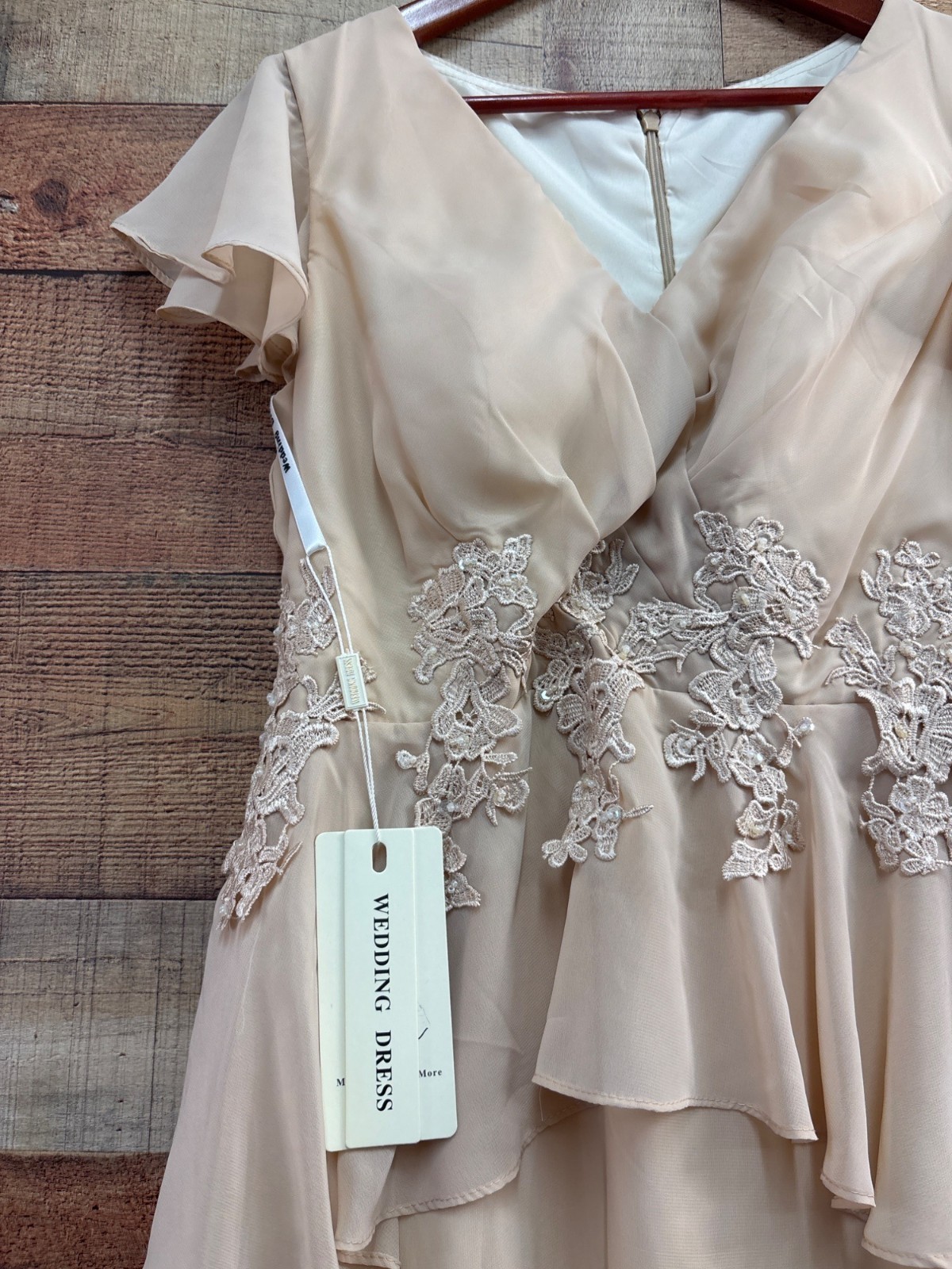 Beige Lace Appliqué Wedding Dress Ruffle Cap Sleeves & V-Neck