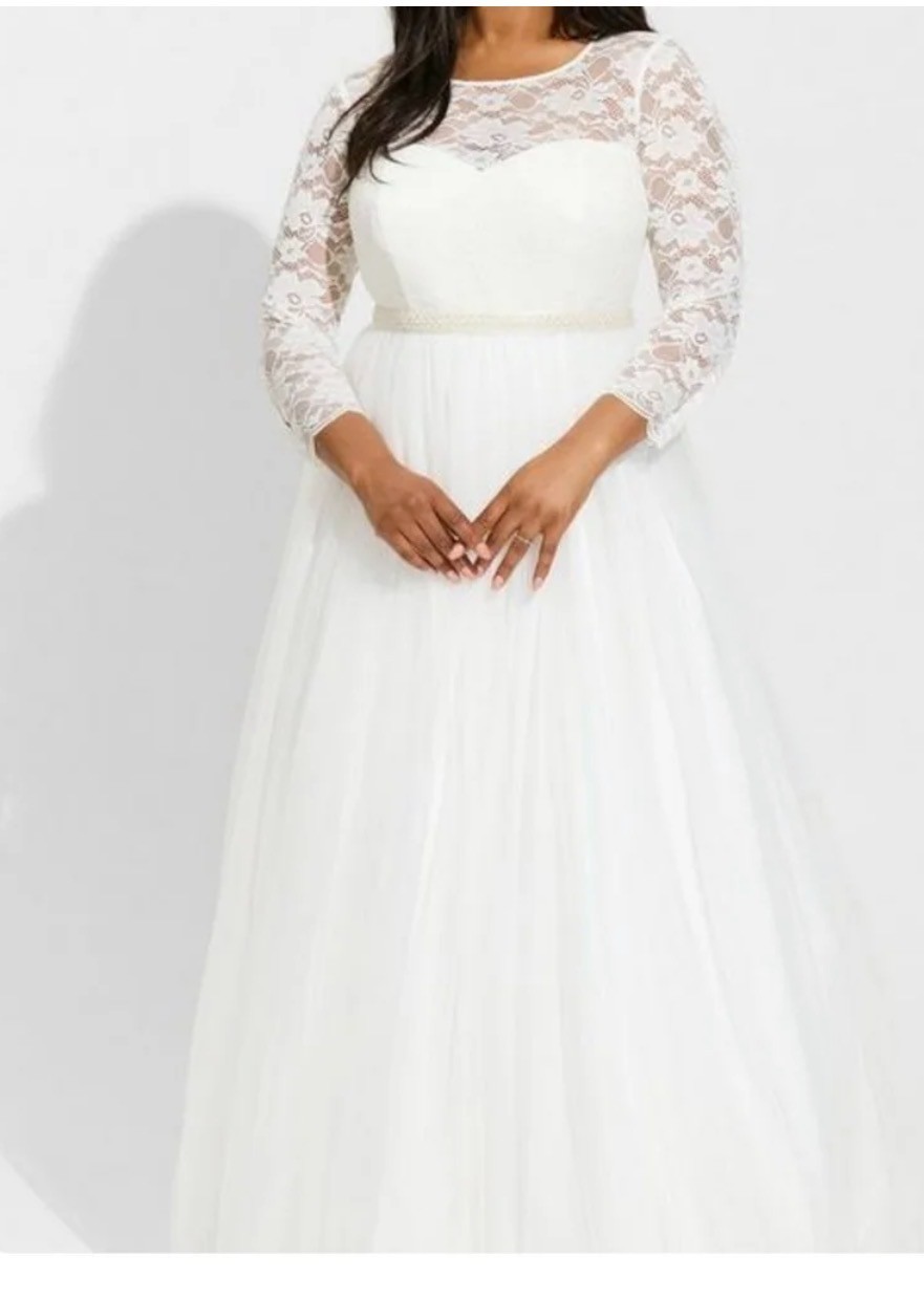 Torrid Ivory Lace 3/4 Sleeve Scoop Neck A-Line Maxi Wedding Dress Plus 16