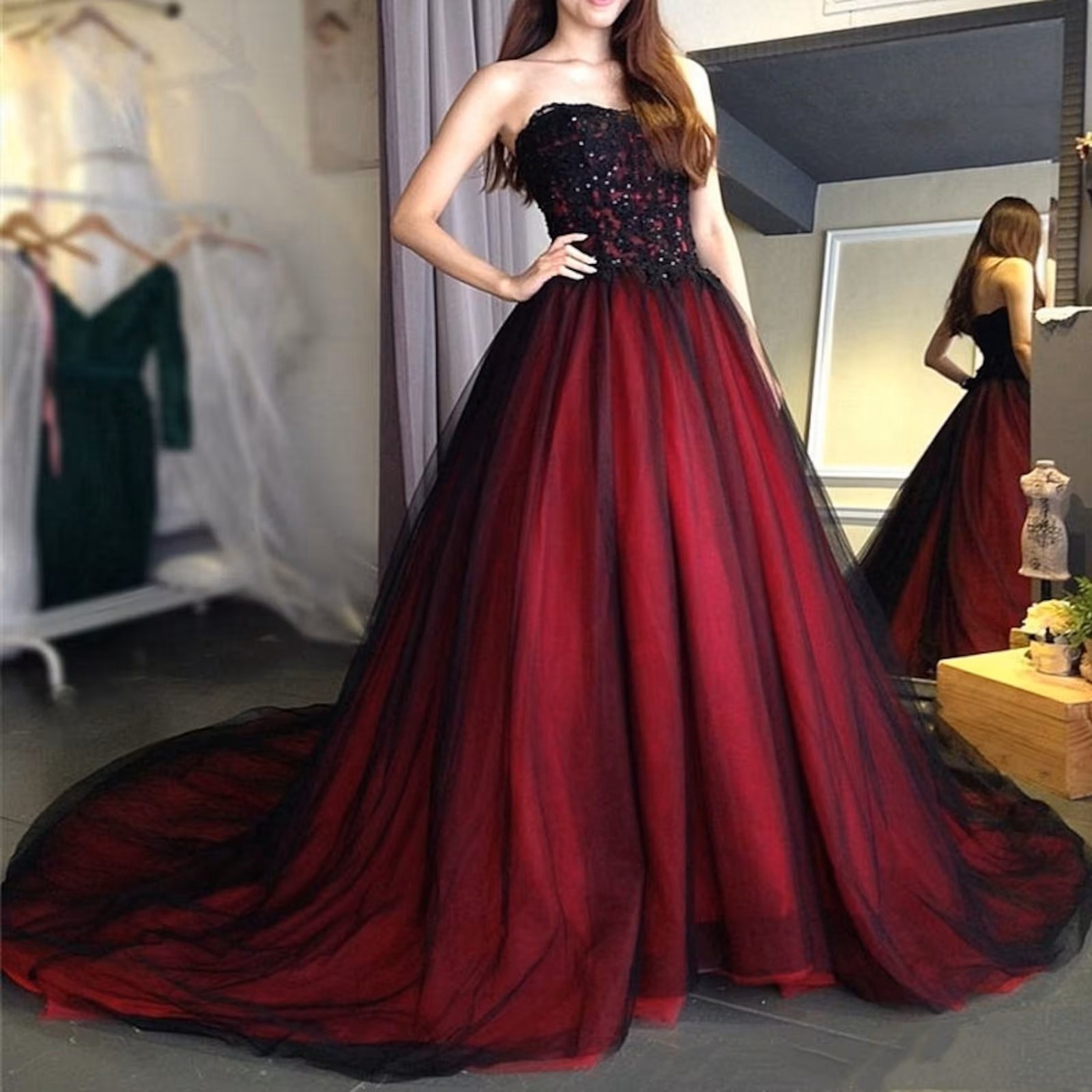Gorgeous wedding dress wedding dress burgundy black 32-60 lace-up bridal fashion
