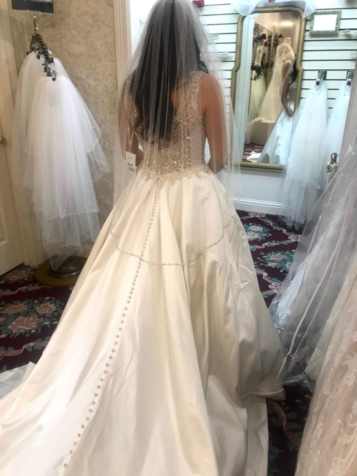 maggie sottero sophronia wedding dress size 8 never worn beaded bodice, satin 