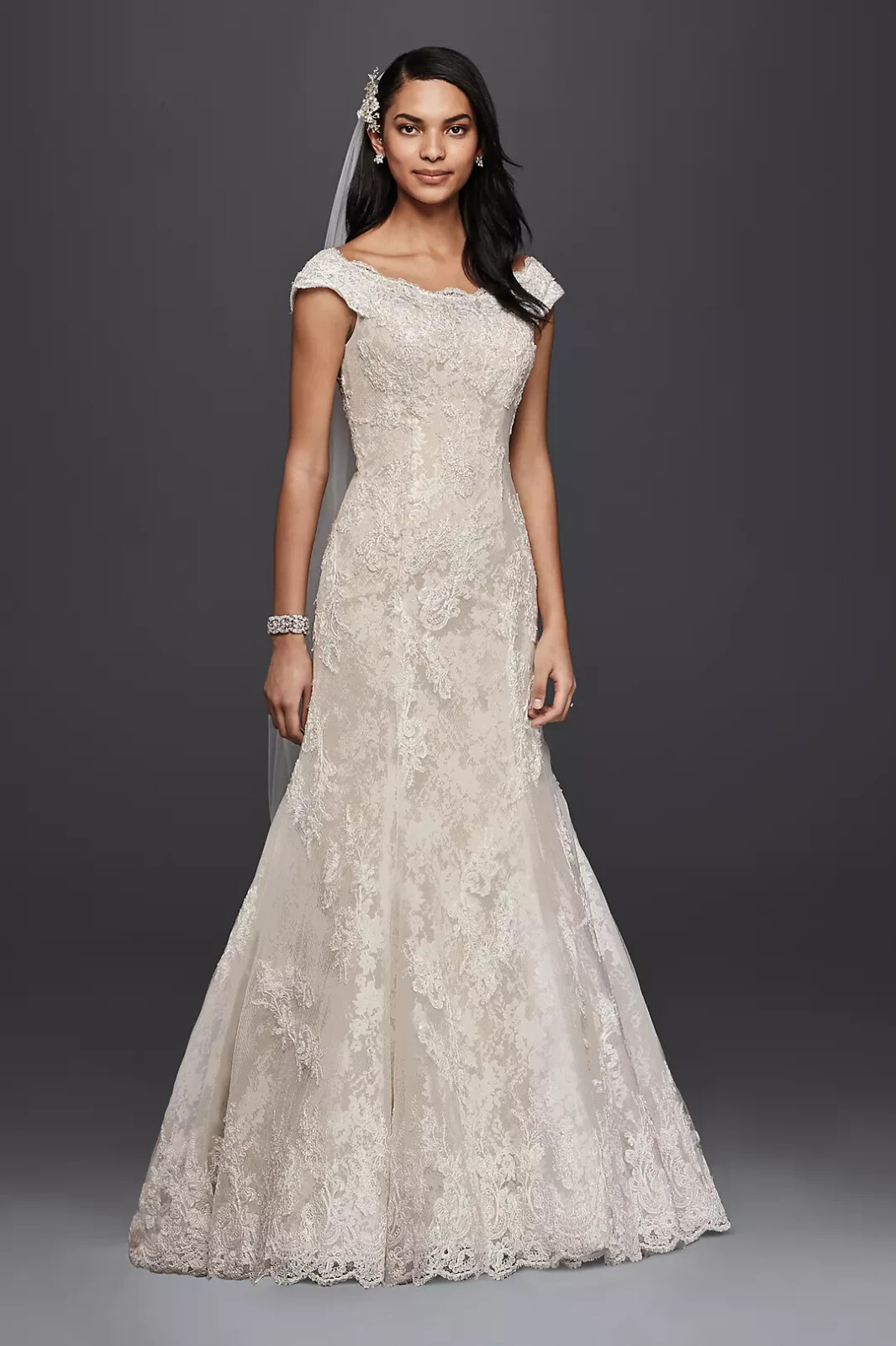 Oleg Cassini Off Shoulder Lace White Wedding Dress Petite Size 6P Style ~7CWG533