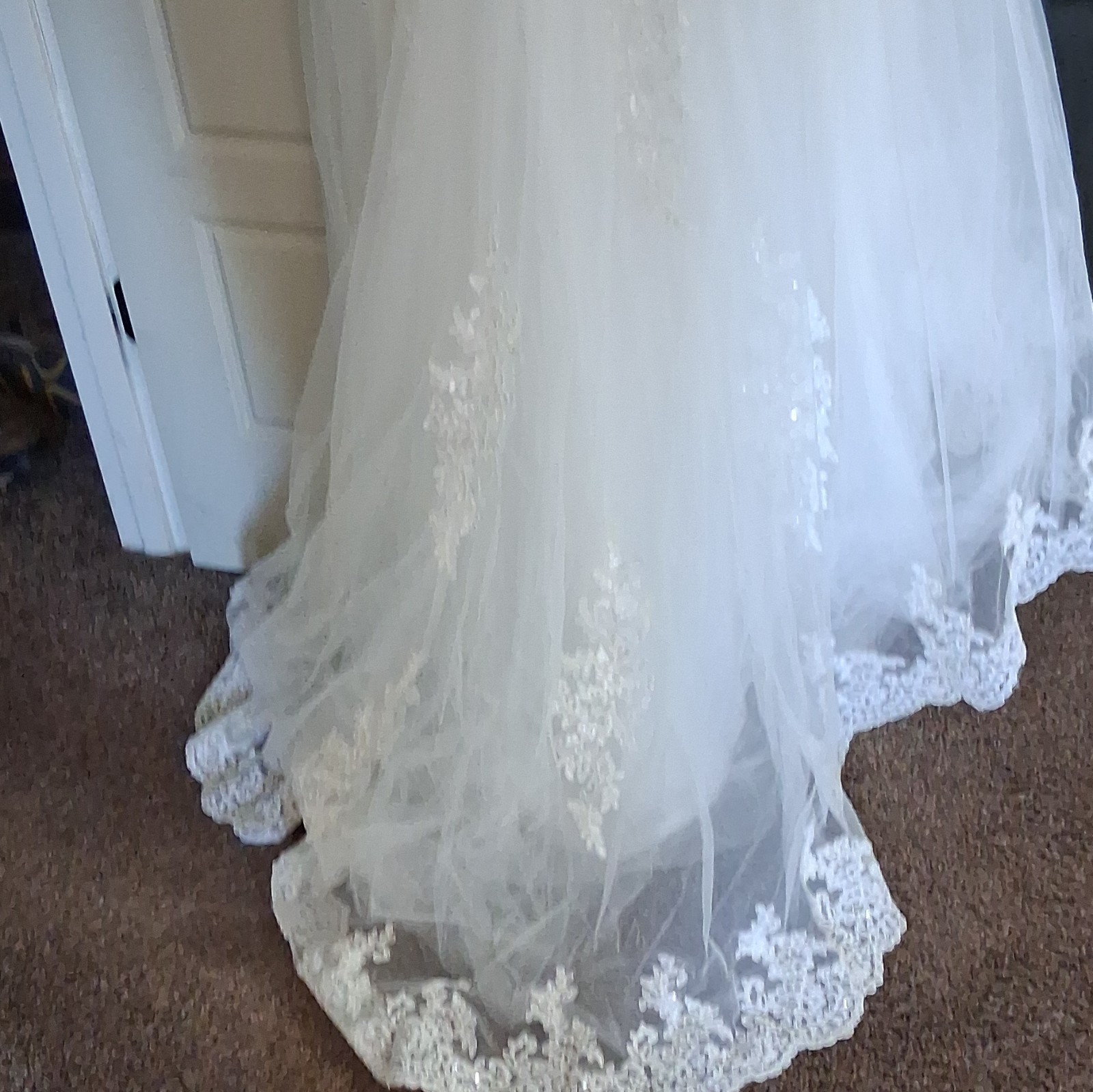 RYANTH White Lace Sequin Tulle A-Line V-Neck Sleeveless Full-Length Size 16