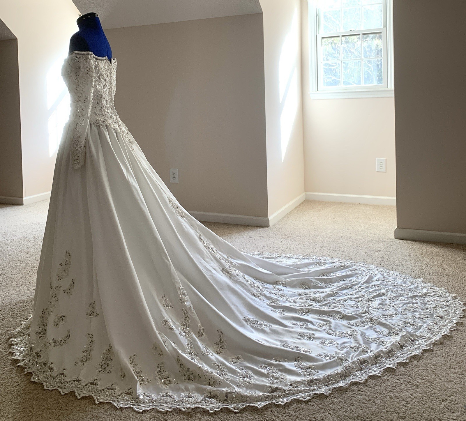 Vintage Venus Beaded Sequin Wedding Dress Long Train Size 10W