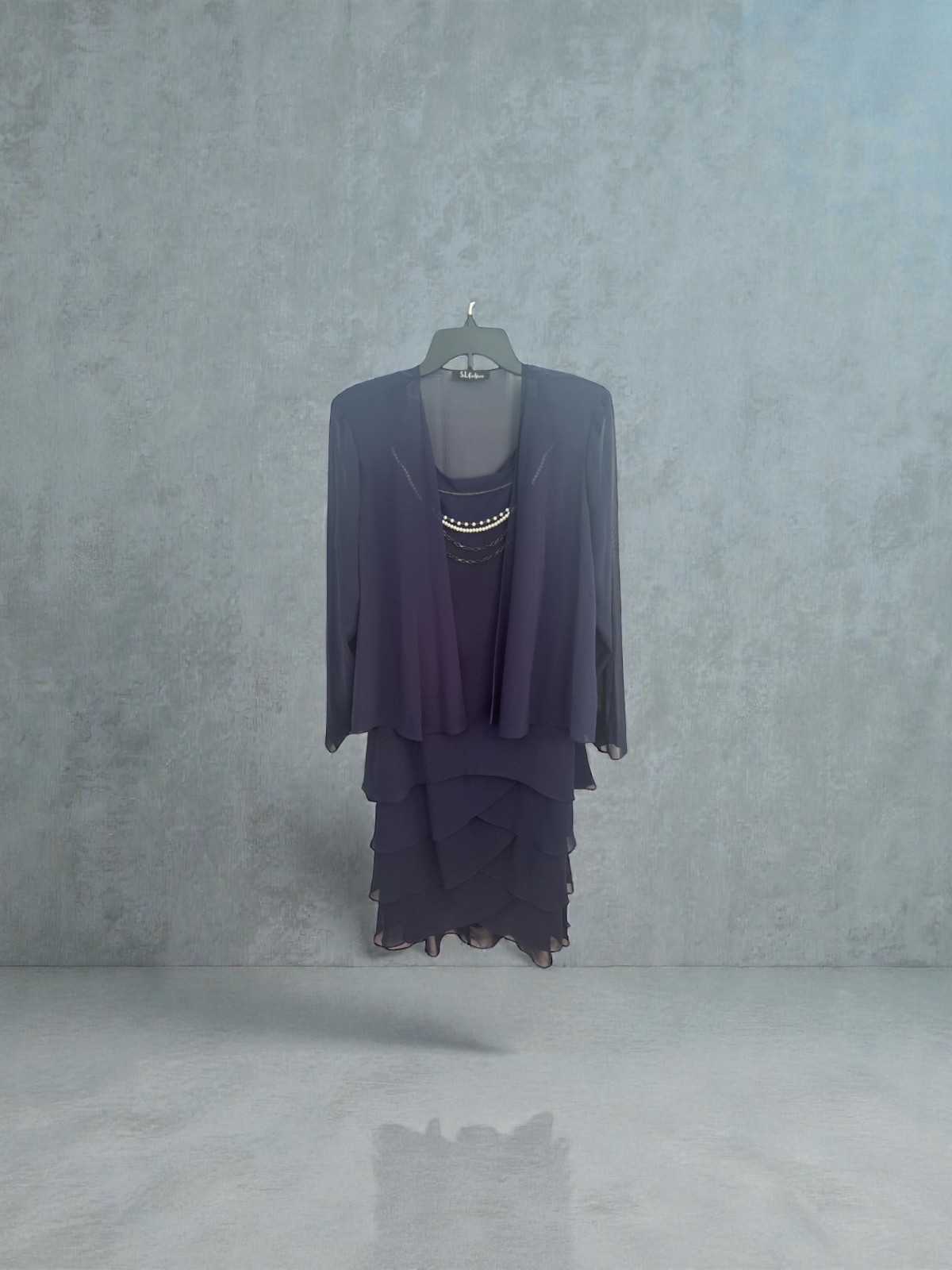 Special occasion attire_ Women size 18 _ S L. Fashions
