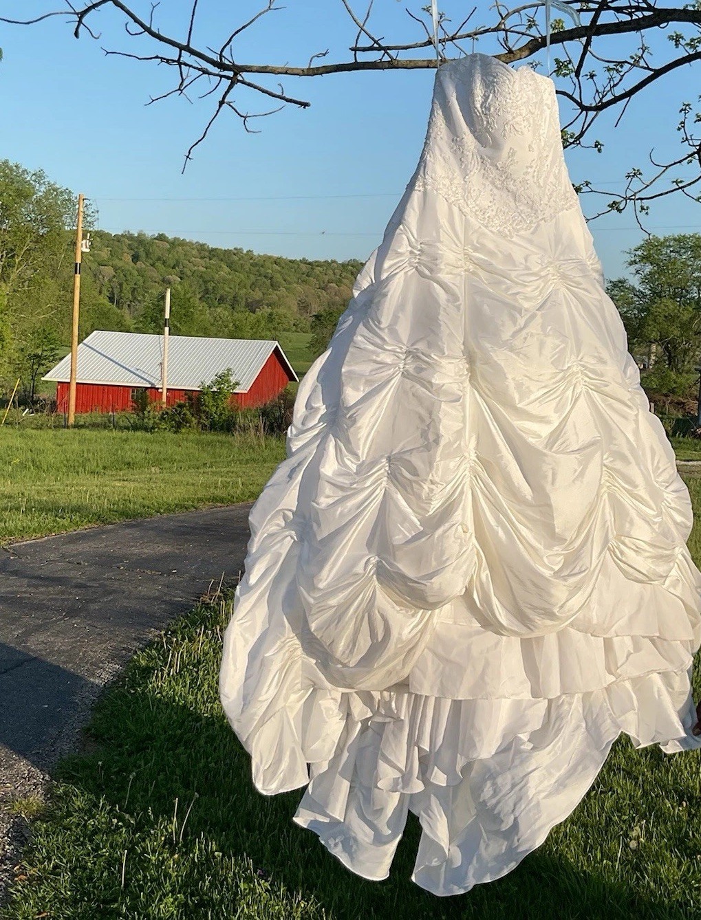 David’s Bridal T9252 Wedding Dress Strapless Pick-Up Ball Gown White Size 10
