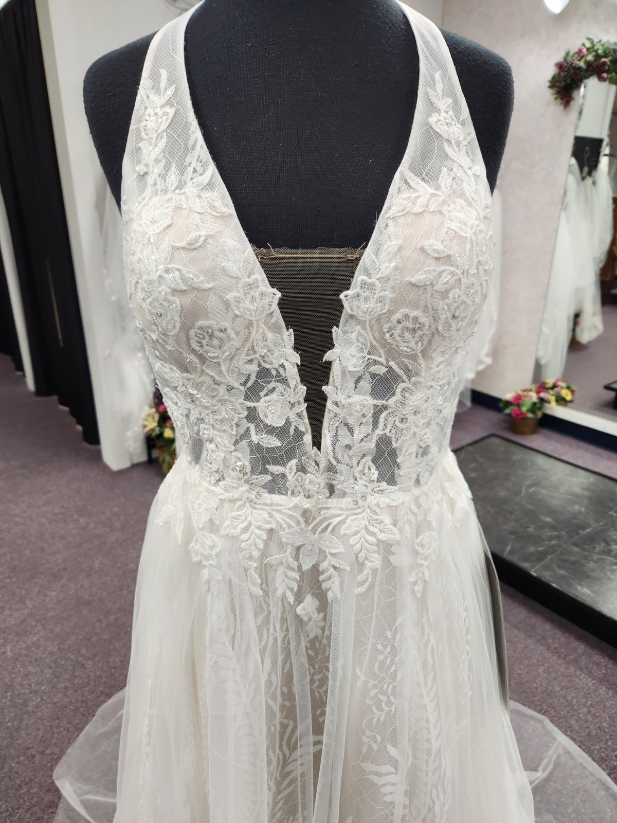 Private Label Shivani Size 8 Ivory/Stone Halter Neck Bridal Gown/Wedding Dress