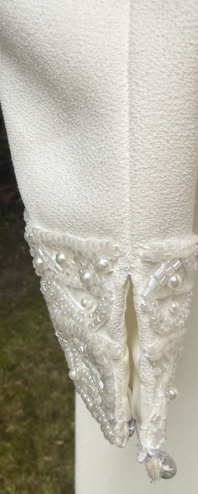 Vintage Y2K Jovani Mock Neck Long Sleeve Beaded Column Wedding Gown Size 4 Dress