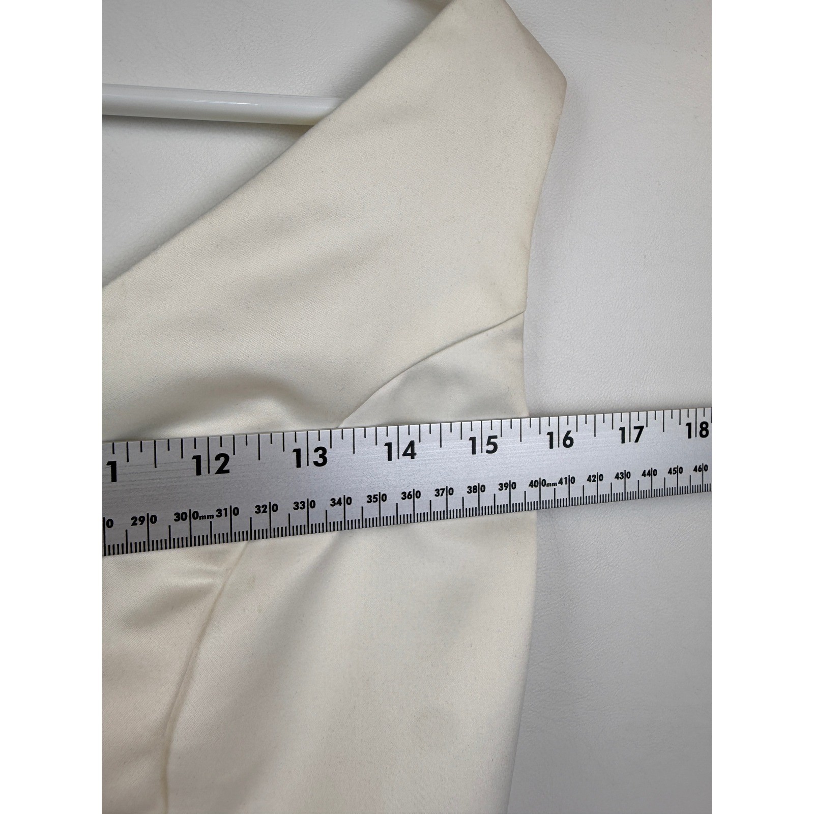 Venus Informals Ivory Satin V-Neck Bridal Gown Wedding Dress Size 2 6236-119